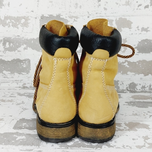 Steve Madden Pasa Tan Wheat Nubuck Lace Up Lug Sole Work Boots T272 - Picture 4 of 9